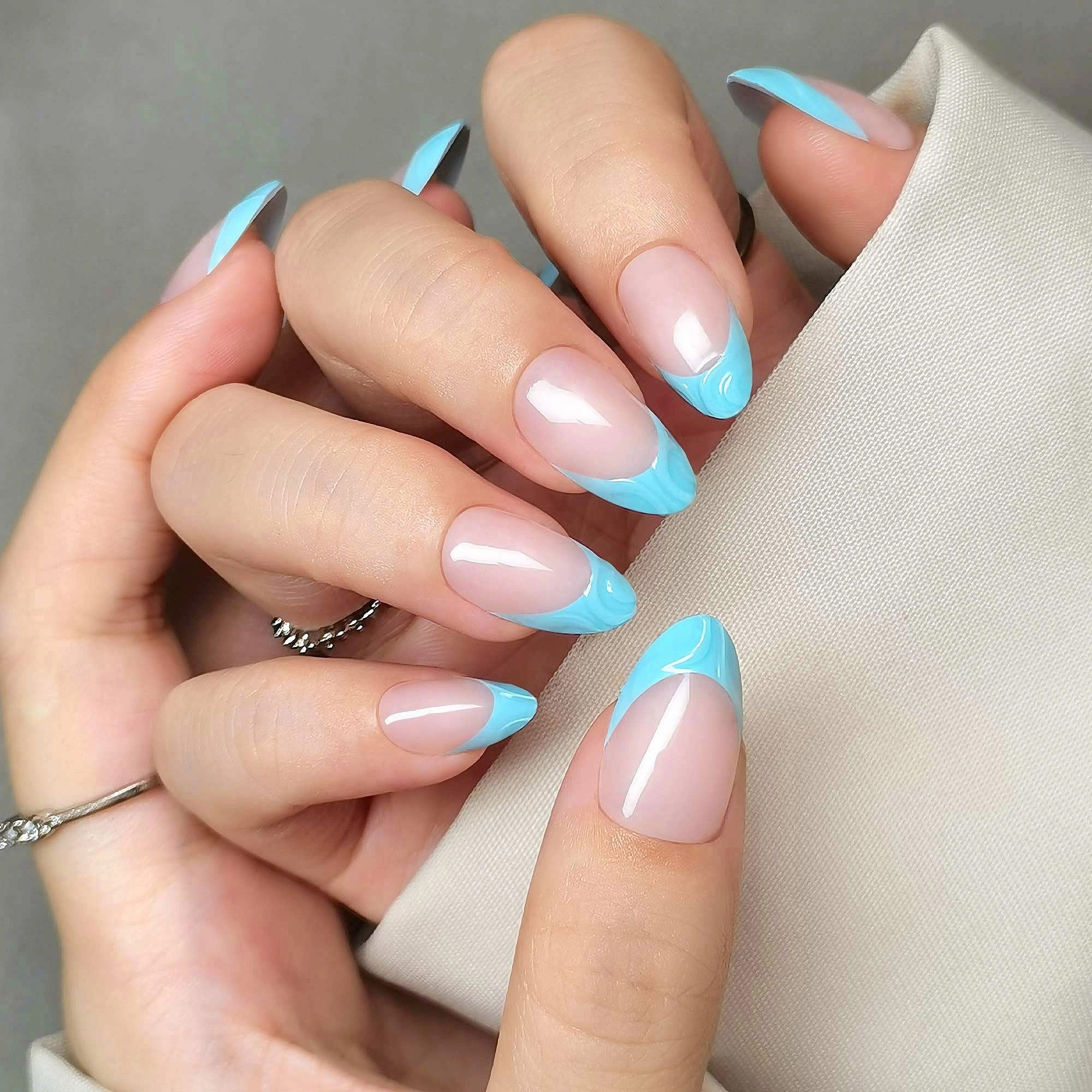 Blue Swirl French