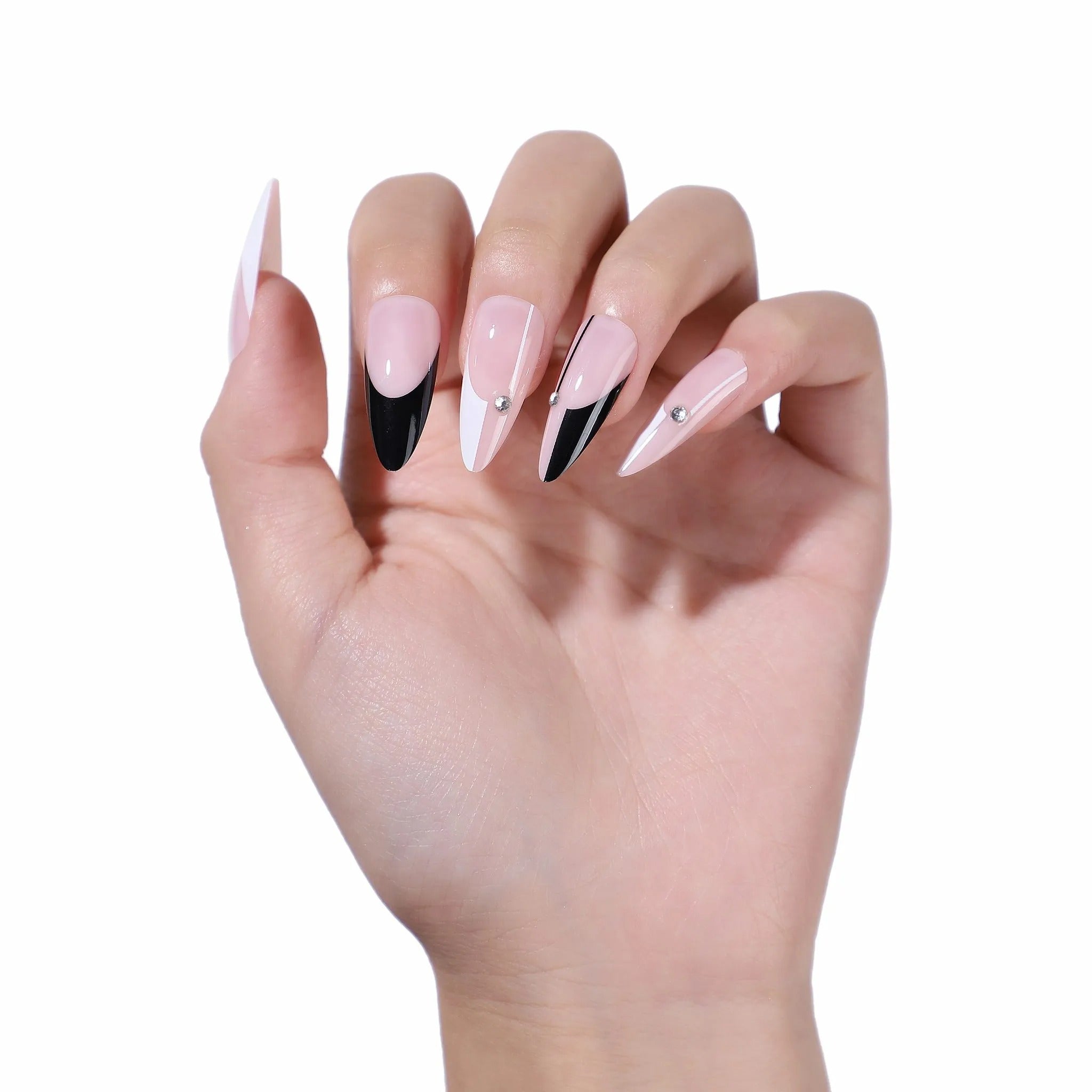 Mono Chic